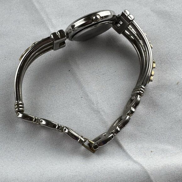 Gucci Womens Watch Quartz For Parts / Repair Metal w Elephants Design - Picture 5 of 13